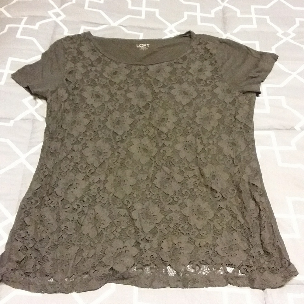 Gray lace tshirt